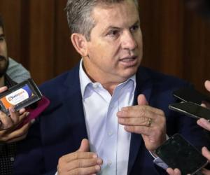 Mato Grosso declara calamidade financeira no estado Governador de Mato Grosso na conferencia de imprensa