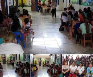 Reuniao da igreja Pessoas em uma reuniao da igreja