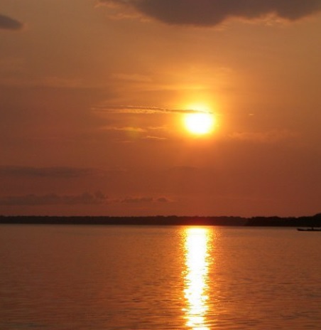 Atardeceres en medio del rio Amazonas