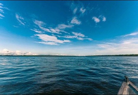 Rio Amazonas en pleno dia