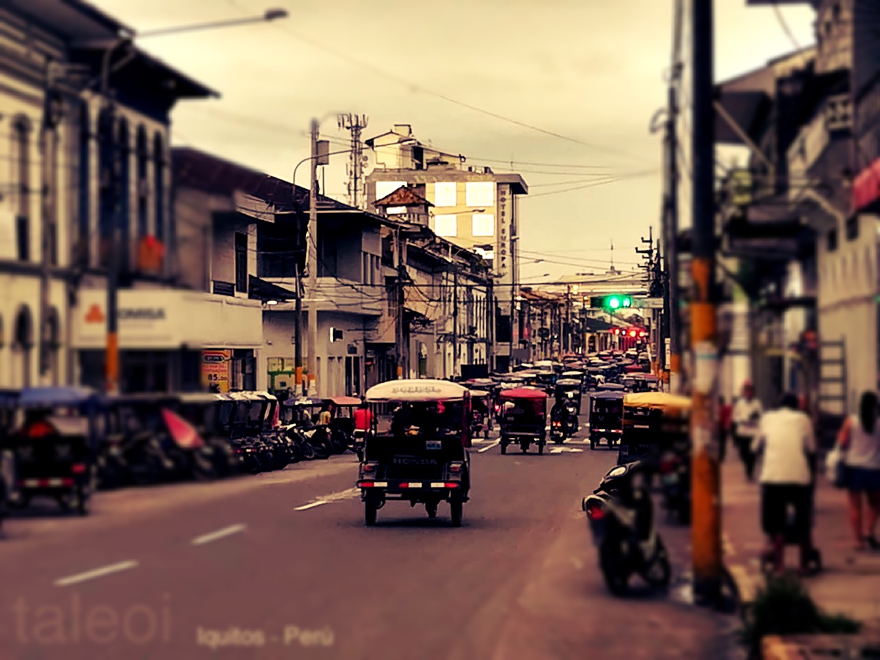 Calle del centro de la ciudad de Iquitos