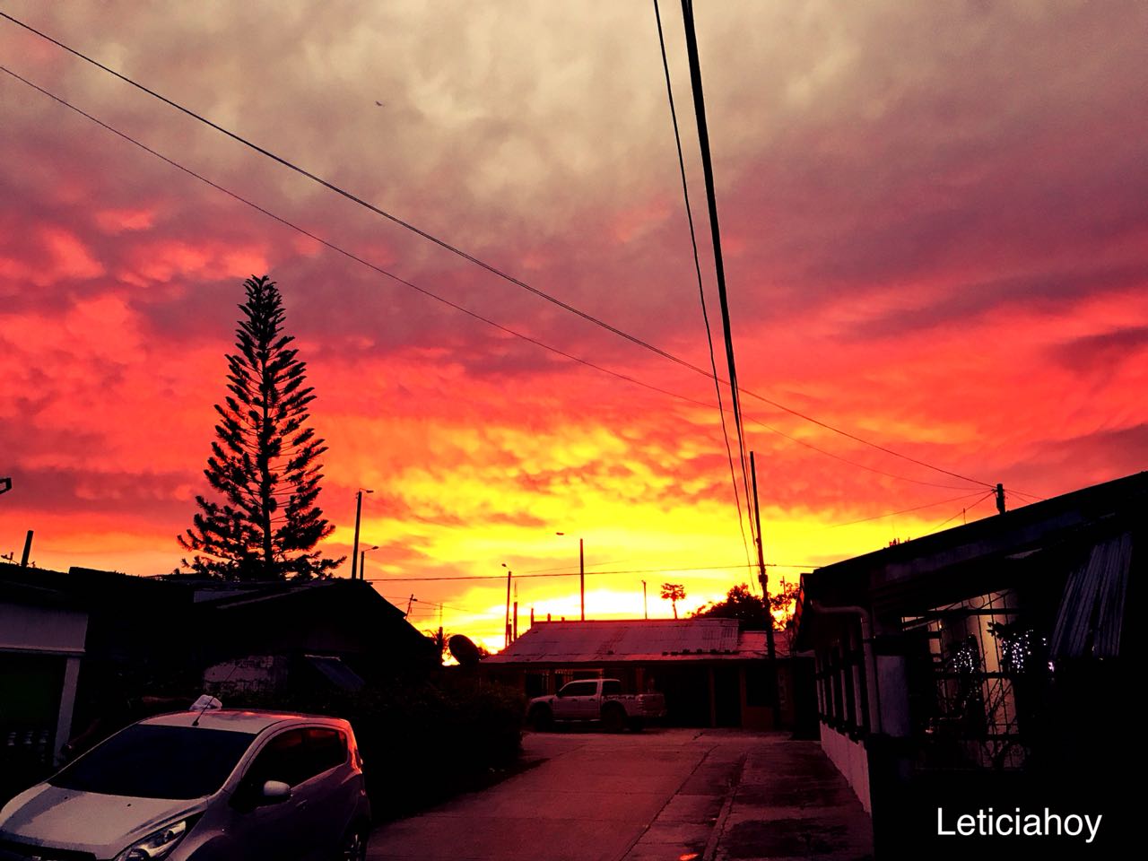 Vista de atardecer en una casa del barrio Colombia
