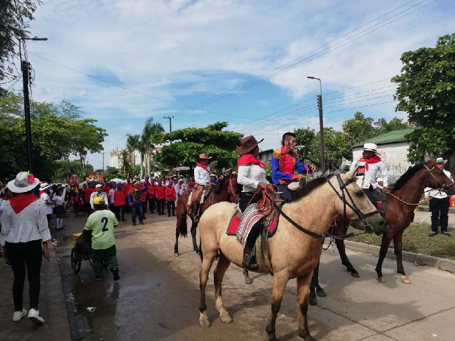 Desfile Estudiantil 19 julio Parte 2