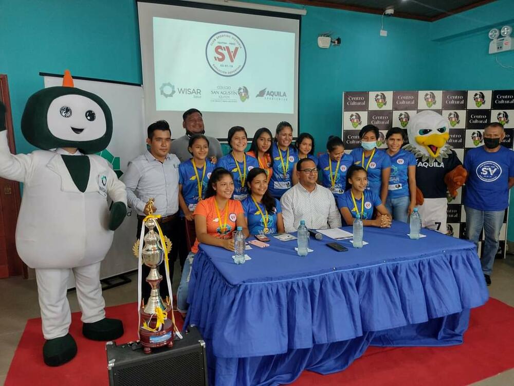 Conferencia de prensa del club Sporting Victoria