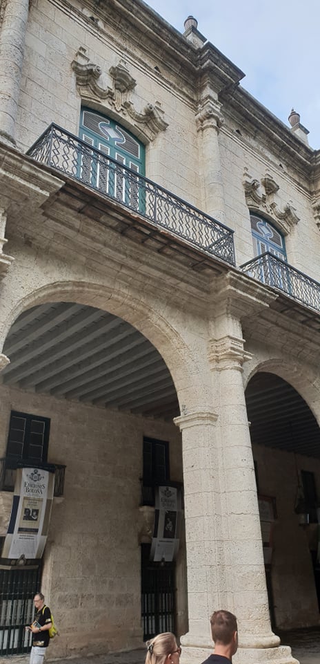 Fachada de la habana vieja 