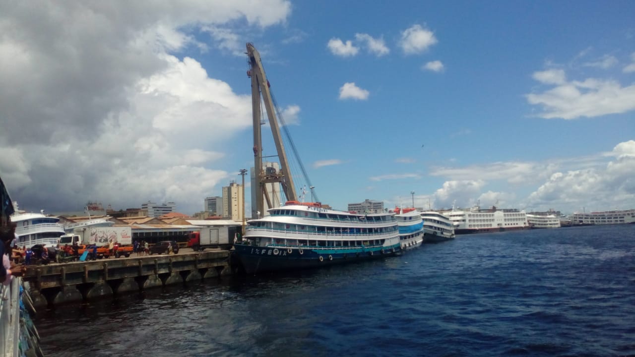 image for Chegando no porto de Manaus