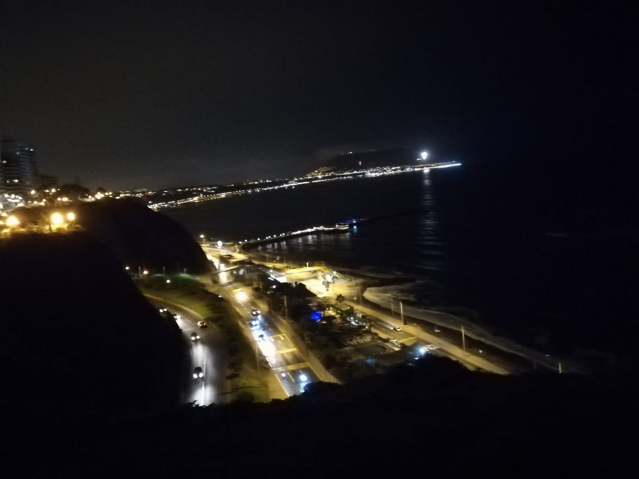 Costa Verde de noche