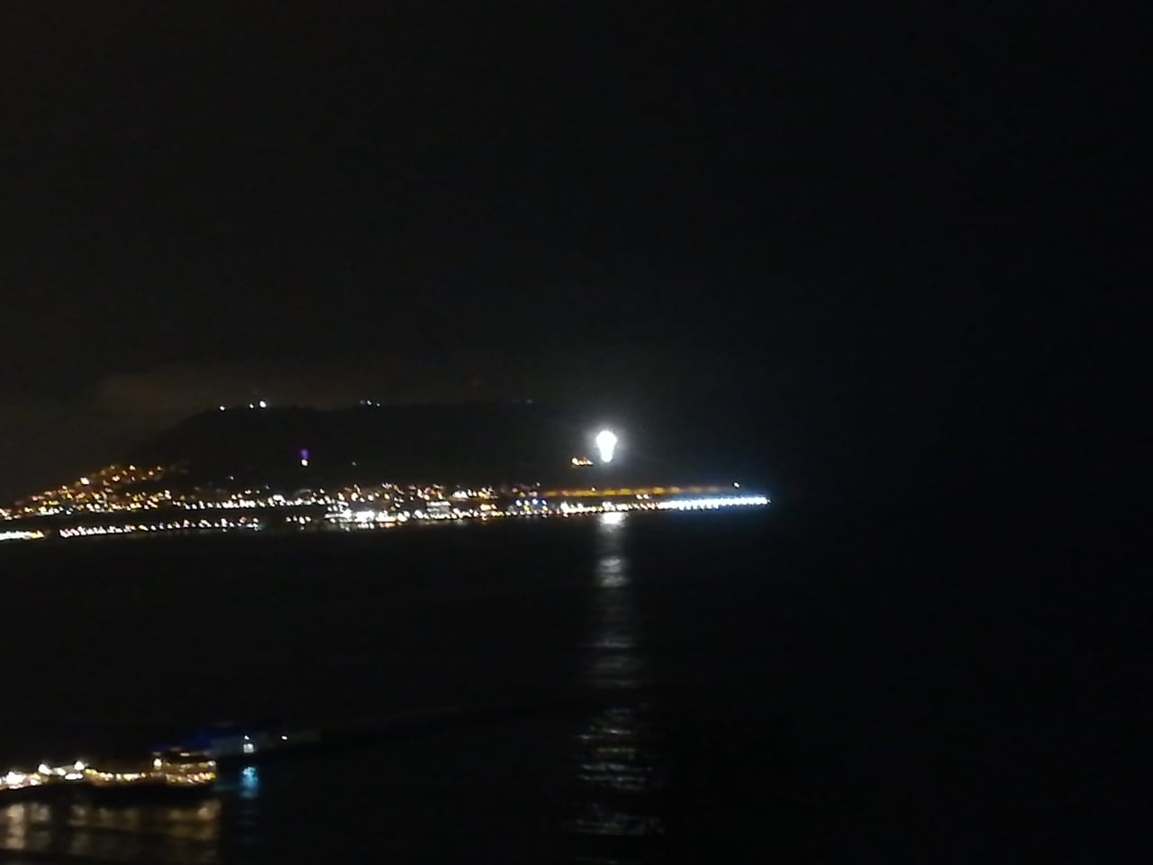 Costa Verde de noche