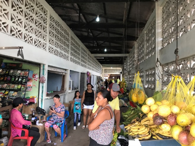 Barraca de comida na praça do mercado