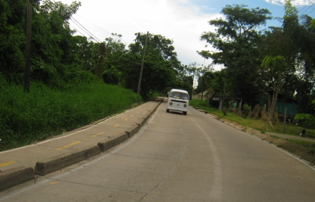 Colectivo que va a los lagos de regreso