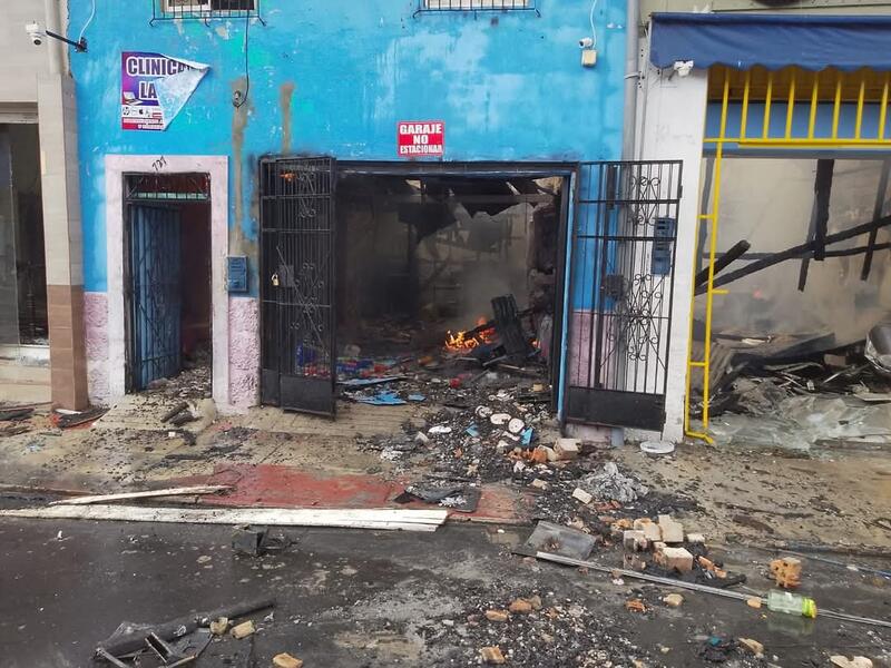 INCENDIO EN PLENO CENTRO DE IQUITOS DEJA INMUEBLES AFECTADOS INCENDIO EN PLENO CENTRO DE IQUITOS DEJA INMUEBLES AFECTADOS