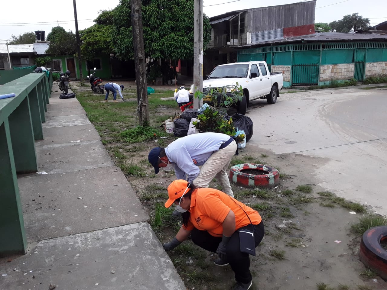 Jornada de limpieza en parque del 11 de noviembre 