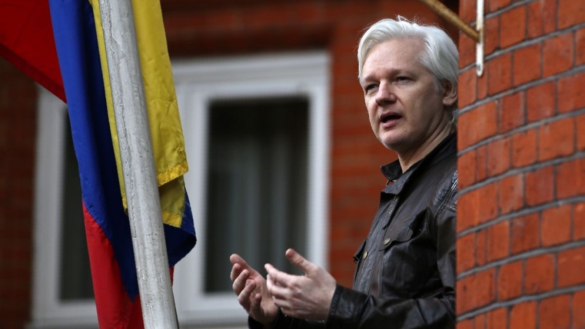 Julian Assange en la embajada de Ecuador 
