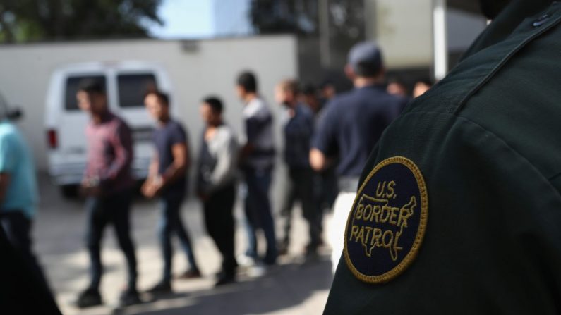Gobierno de Trump anuncia que recolectará muestras de ADN a migrantes image for Gobierno de Trump anuncia que recolectará muestras de ADN a migrantes