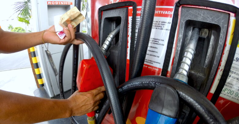 Preços de gasolina e diesel sobem hoje nas refinarias image for Preços de gasolina e diesel sobem hoje nas refinarias
