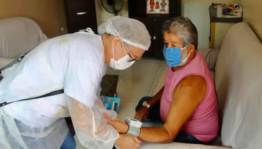 Realizaram aplicação domiciliar de 10 doses da vacina Conoravac image for Realizaram aplicação domiciliar de 10 doses da vacina Conoravac