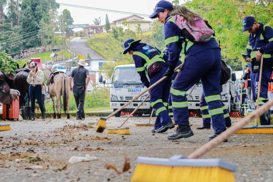 image for Emas by Veolia recogió seis toneladas de residuos tras la cabalgata