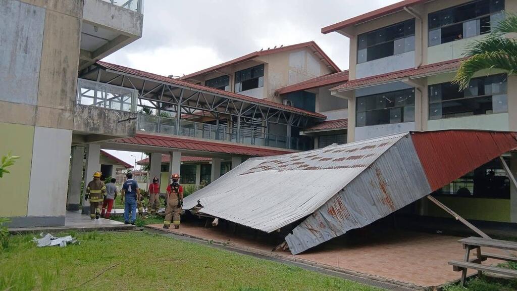 image for Techo de comedor MORB colapsó por vendaval.