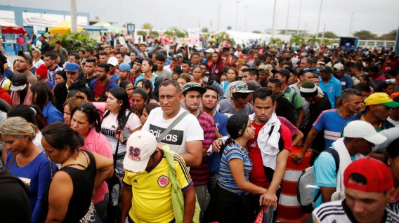 Personas en multitud
