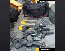 image for Apreende carregamento de armas e munições