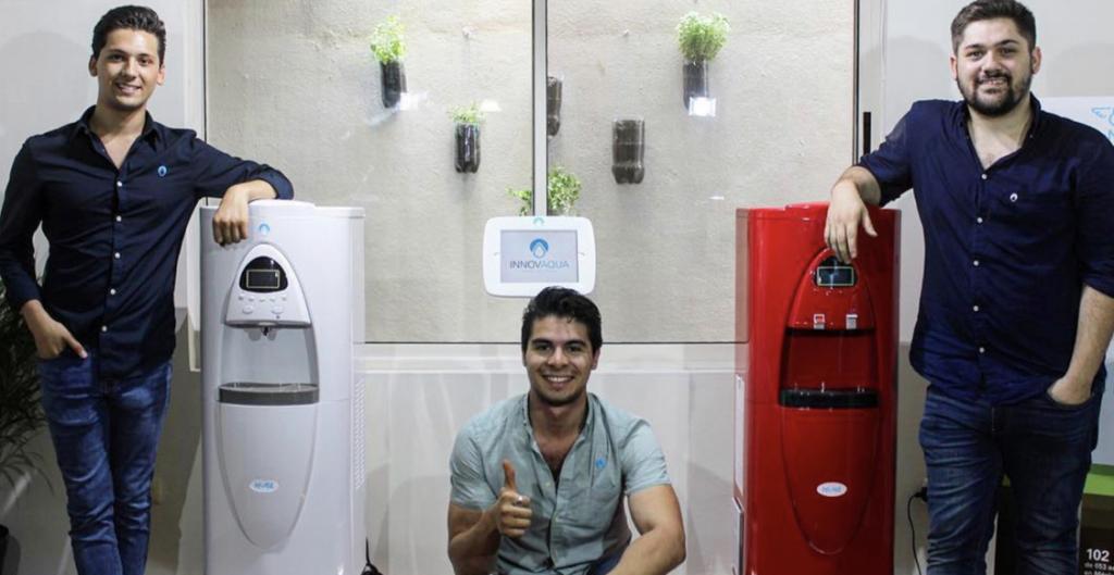 image for Jóvenes Inventan una nube artificial con la que crean agua potable