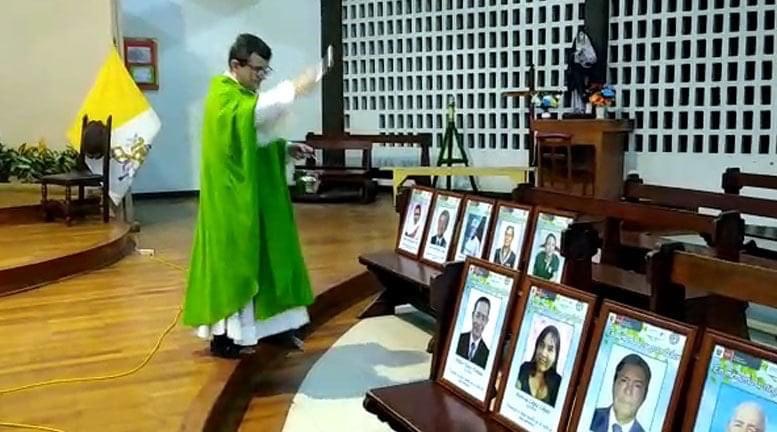 image for Misa en conmemoración a maestros fallecidos por Covid-19 