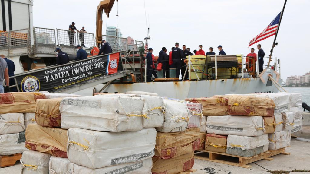image for Captura una embarcación con 94 millones de dólares en cocaína 