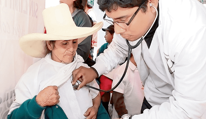 image for Proponen que solo se titulen en Perú los médicos que aprueben ENAM 