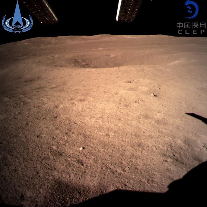 China se convierte en el primer pais que aluniza en la cara oculta de la Luna Imagen representando el alunizaje de una sonda en la Luna