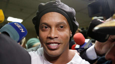 Juiz nega pedido de prisão domiciliar para Ronaldinho image for Juiz nega pedido de prisão domiciliar para Ronaldinho