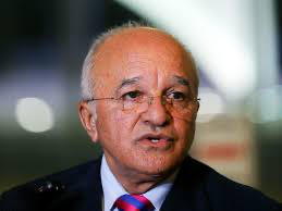 Ex-governador José Melo enterrou dinheiro público em sítio no Rio Preto da Eva image for Ex-governador José Melo enterrou dinheiro público em sítio no Rio Preto da Eva