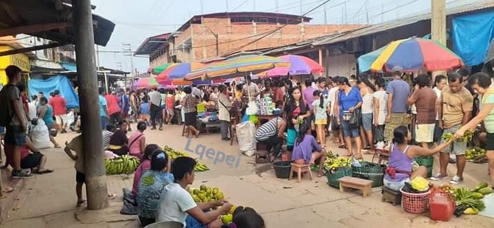 image for Mercado de Requena en horas de la mañana