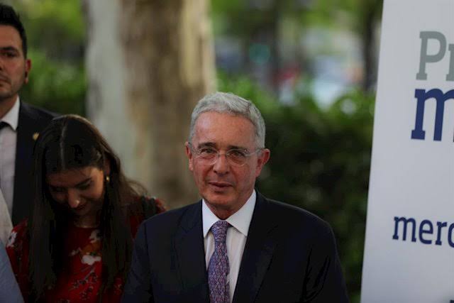 image for Álvaro Uribe da positivo por coronavirus