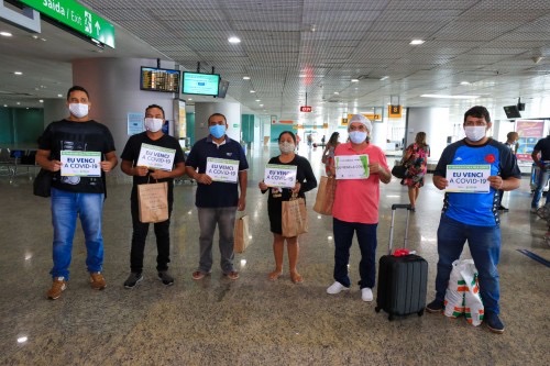 image for Pacientes retornam a Manaus após vencerem a Covid-19