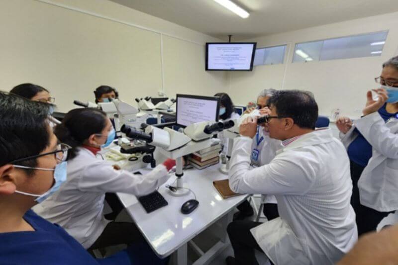 Médicos extranjeros ayudan a evaluar casos complejos image for Médicos extranjeros ayudan a evaluar casos complejos