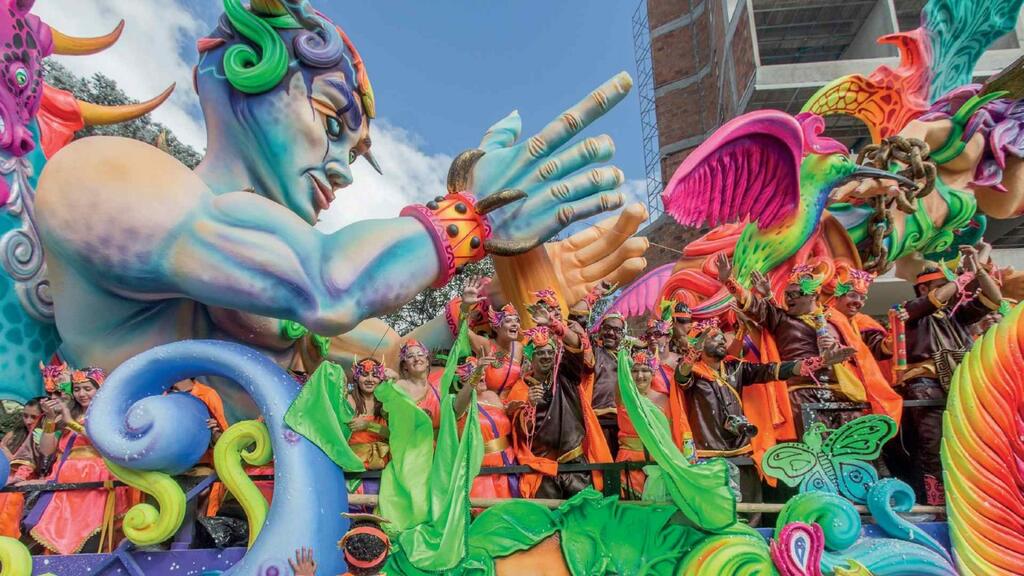 12 ferias y fiestas que tiene que vivir al menos una vez en la vida image for 12 ferias y fiestas que tiene que vivir al menos una vez en la vida