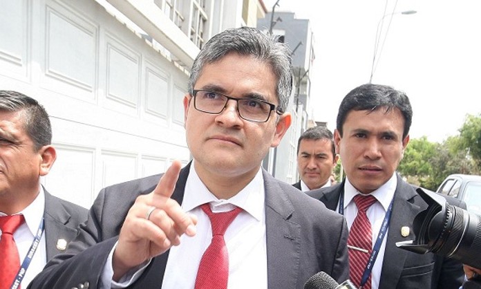 Fiscal  en rueda de prensa