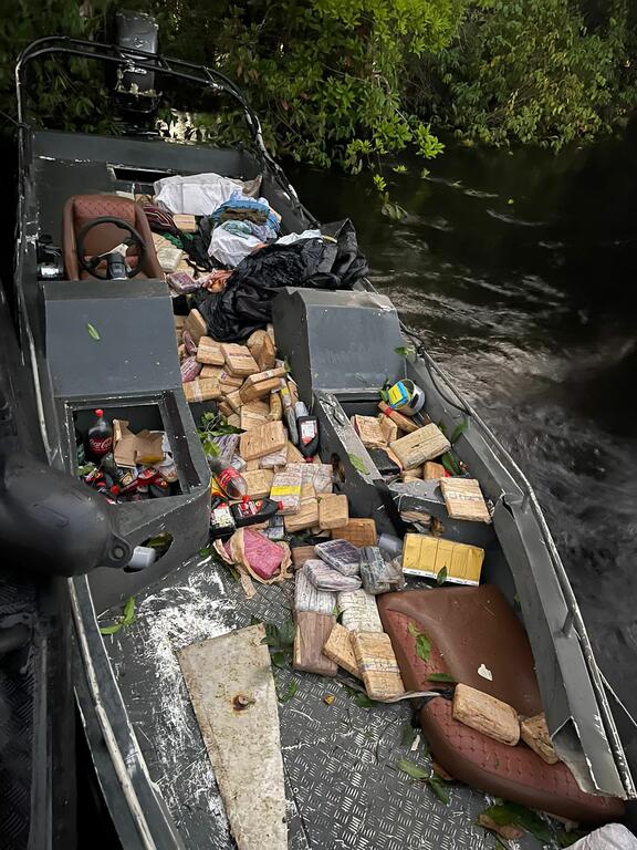 image for Incautan mas de tres toneladas de marihuna sobre el rio negro