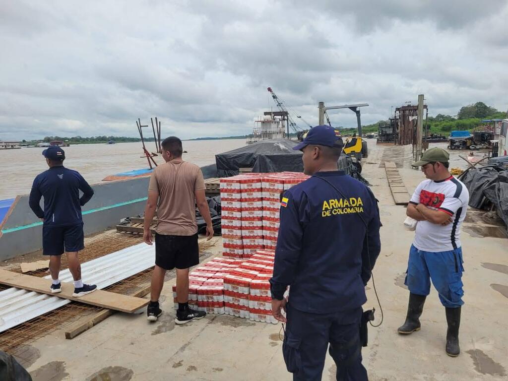 image for Armada incauta cerveza de contrabando en el río Amazonas