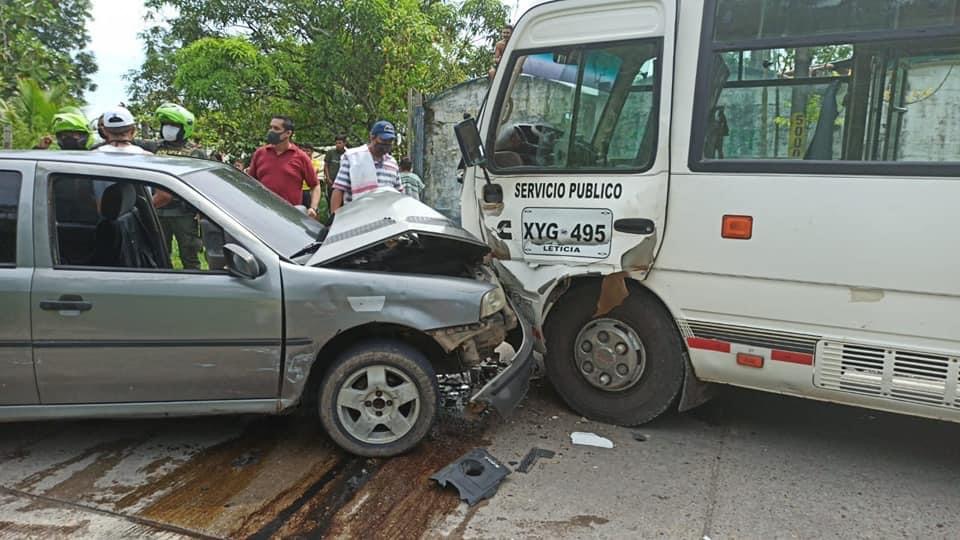 Accidente en la vía Leticia-Tarapacá image for Accidente en la vía Leticia-Tarapacá