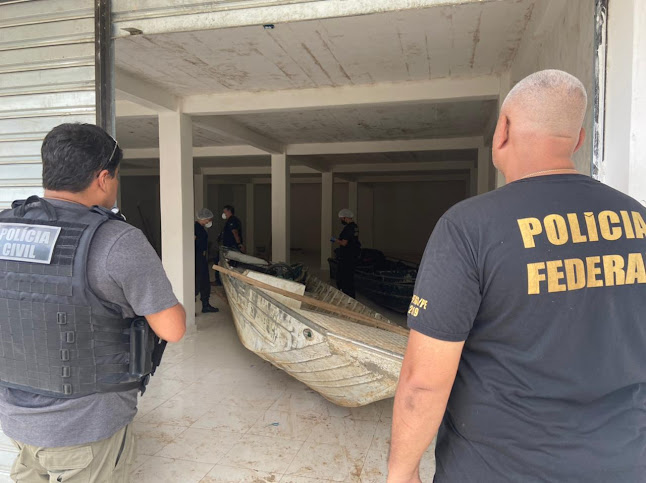 image for Policia Federal realiza pericia na embarcação de Dom Phillips e Bruno Pereira