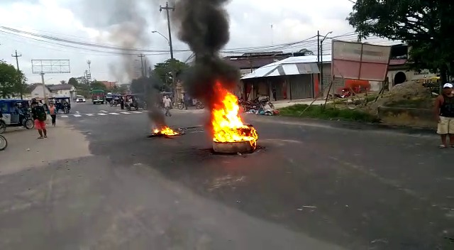 image for Carretera a Santo Tomas es bloqueada por manifestantes
