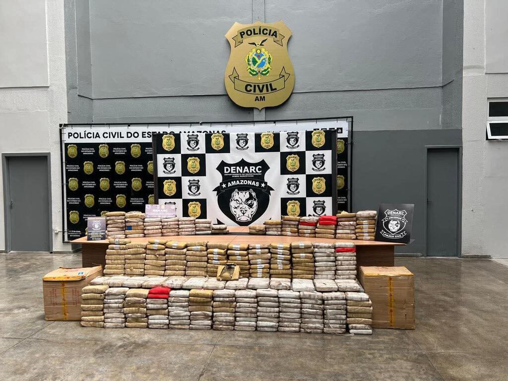 image for Polícia de Manaus apreende 330 kg de maconha vinda da Colômbia