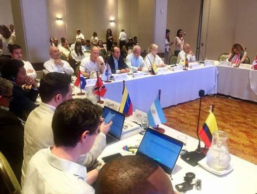 Postulación de Cali como sede de los Juegos Panamericanos Juveniles 2021 Personas en una reunion