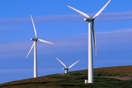 Energias renovables no paran de crecer en la Argentina Tres sistemas eloico en un campo