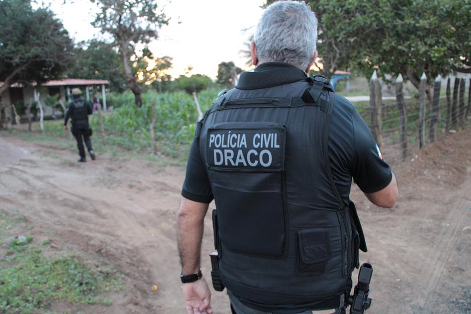 image for Polícia já tem pistas de bandidos que explodiram casa lotérica