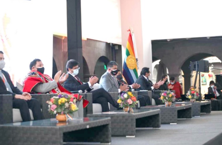 Gobernador de Loreto participa en IV Cumbre de la Descentralización image for Gobernador de Loreto participa en IV Cumbre de la Descentralización