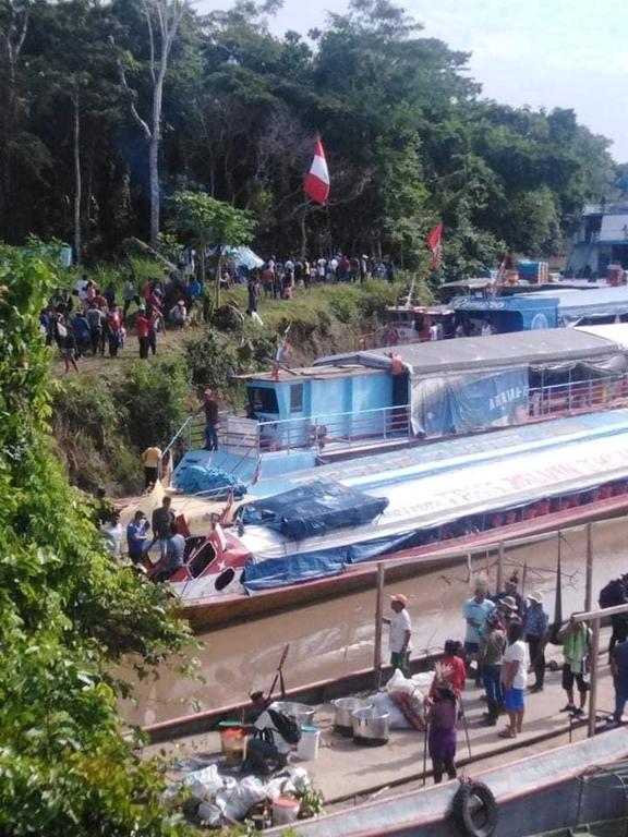 image for Indígenas retienen embarcación en río Marañon