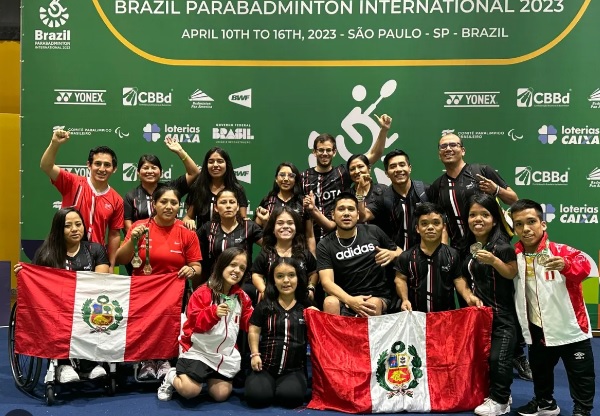 image for Medallistas de parabádminton 2023 fueron recibidos con diplomas