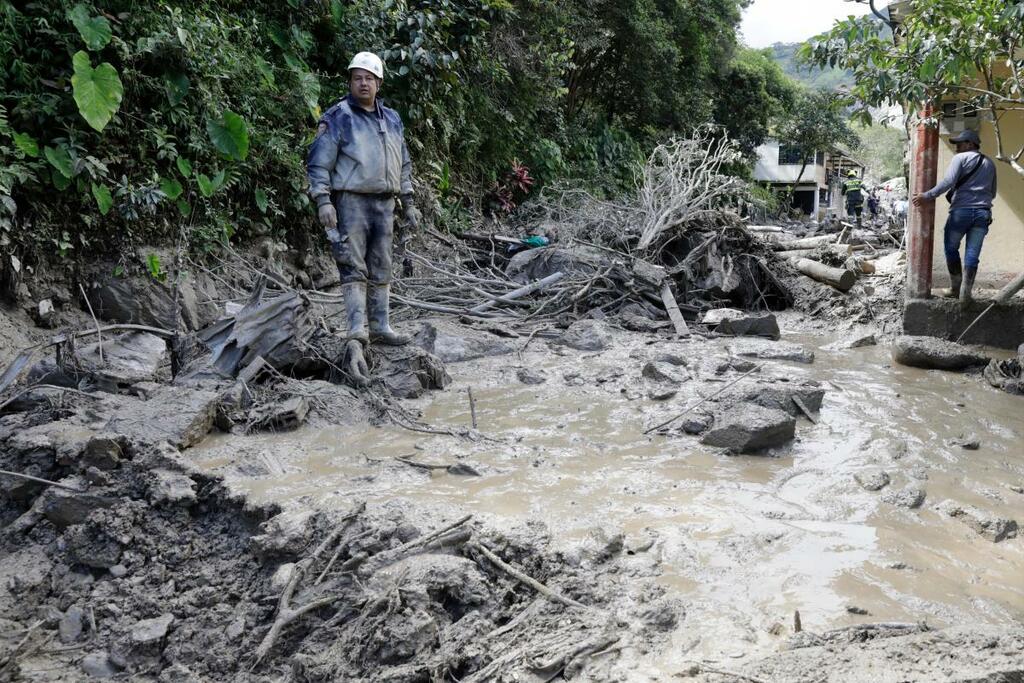 Familias evacuadas de Quetame Cundinamarca image for Familias evacuadas de Quetame Cundinamarca